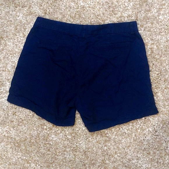 Shorts - Picture 3 of 4